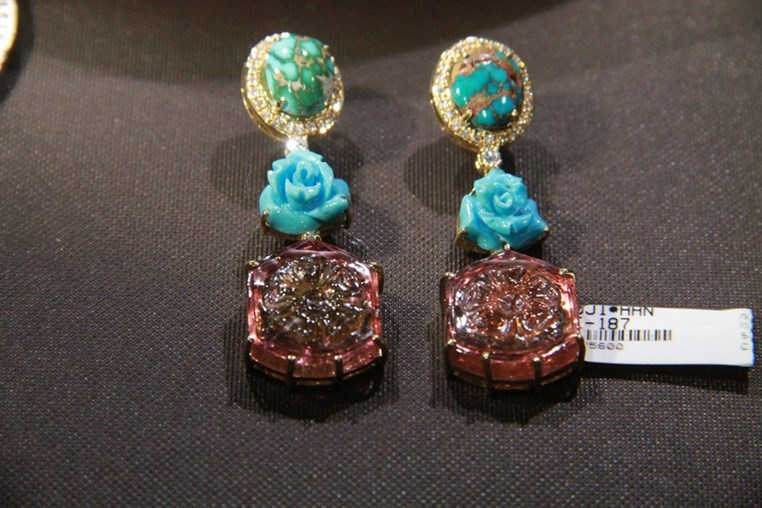 Showcasing of Bejewel Yourself Like Dji